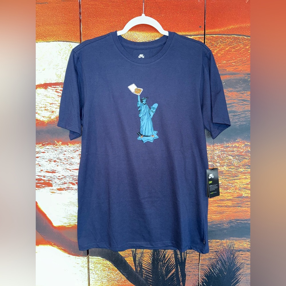 Nike SB Liberty Pizza Navy Blue Medium New with Tags
